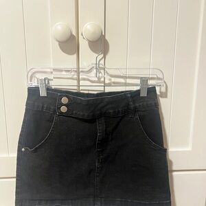 Windsor Black Mini Pencil Skirt for Casual Wear